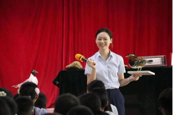 科普使者乡村行解锁46亿年地球生命密码
