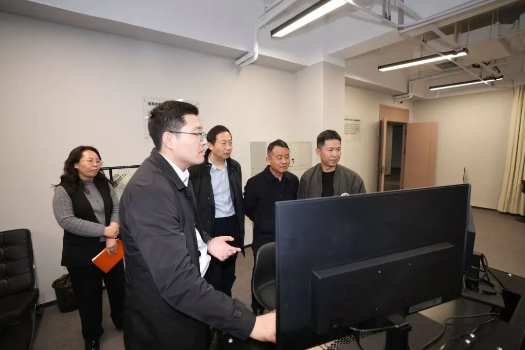 陕西自然博物馆随集团公司到访西影洽谈AI...