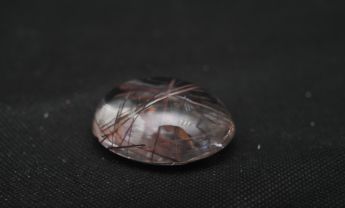铜发水晶